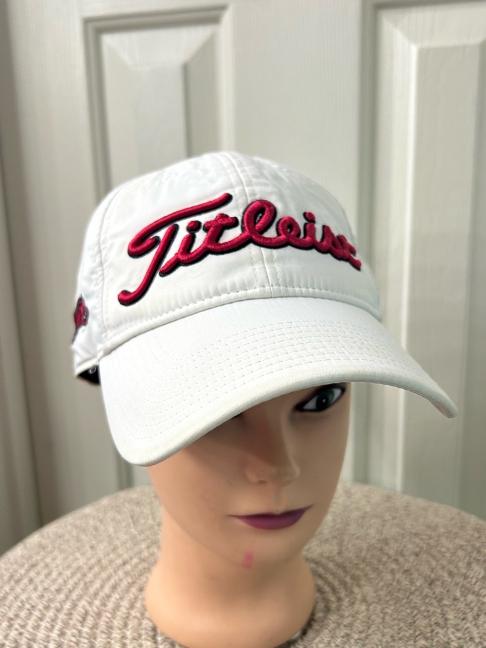 Arkansas Razorbacks Titleist Hat Cap White SnapBack Embroidered NCAA Golf